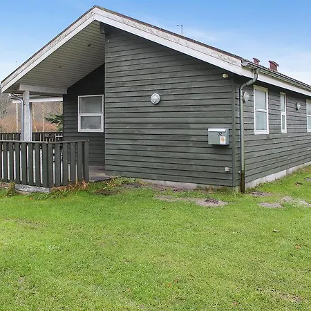 Four-bedroom Holiday In * Hals