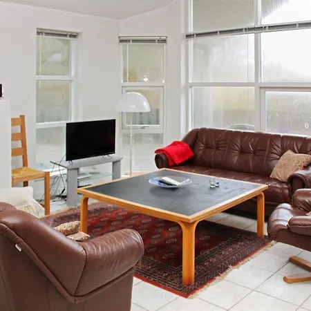 Four-bedroom Holiday In * Hals